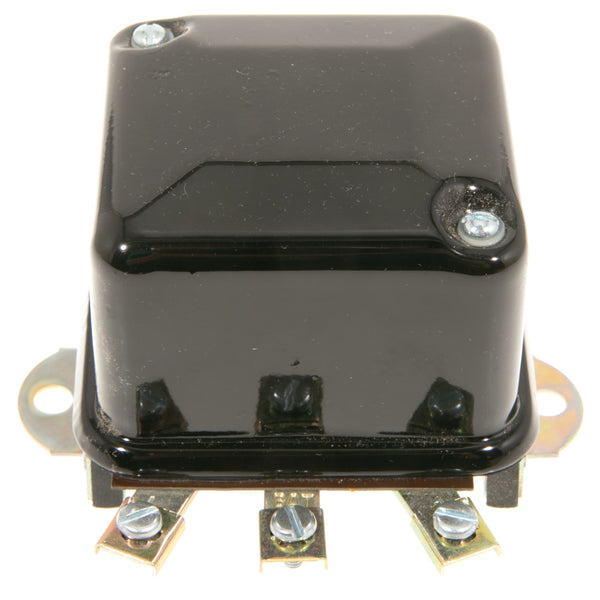 Cub Cadet Regulator - IH-121577-C2